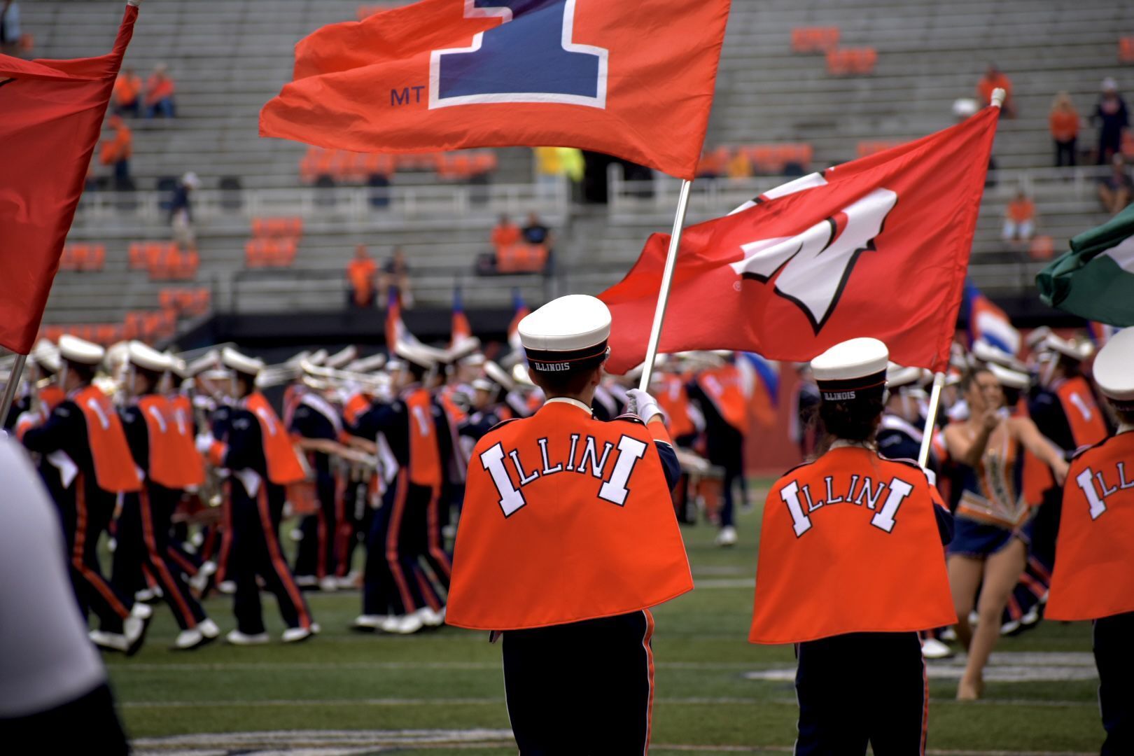 PHOTOS: Illinois warms up against Charlotte
